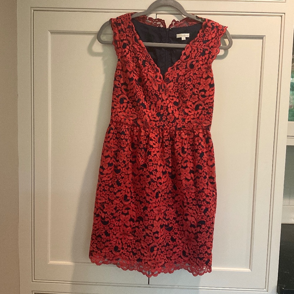 Shoshanna Sierra Red & Navy Lace dress.  EUC size 4